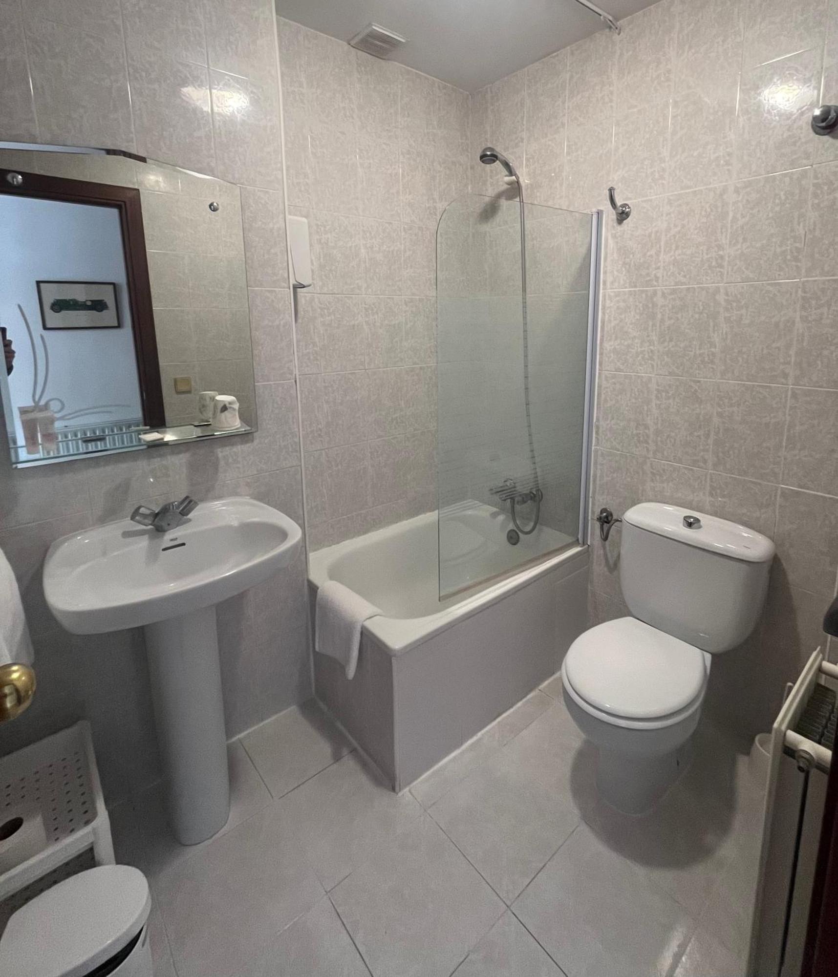 Hostal Legaz Funes 외부 사진