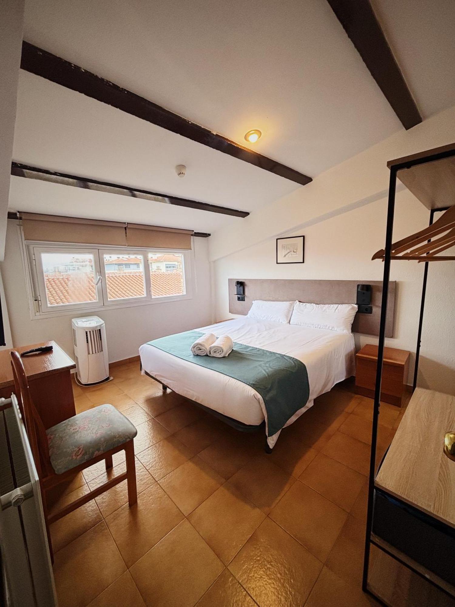 Hostal Legaz Funes 외부 사진