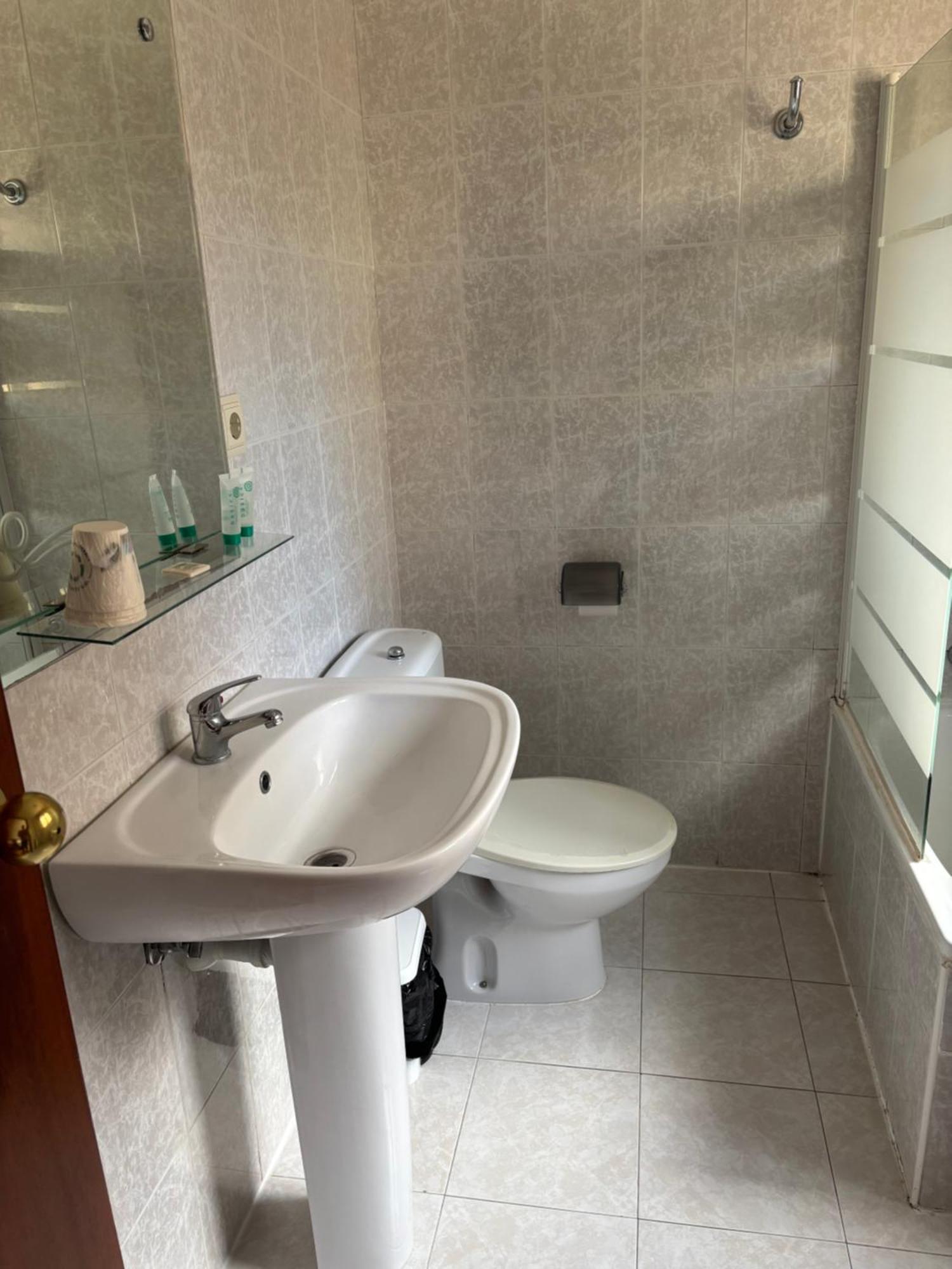 Hostal Legaz Funes 외부 사진